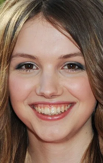 Фотография актёра – Ханна Мюррэй (Hannah Murray)