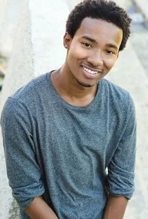 Фотография актёра АрДжей Уокер