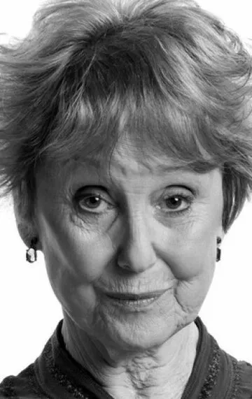 Фотография актёра – Уна Стаббс (Una Stubbs)