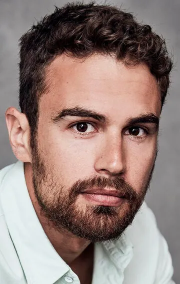 Фотография актёра – Тео Джеймс (Theo James)