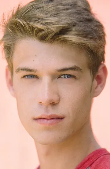 Фотография актёра – Колин Форд (Colin Ford)