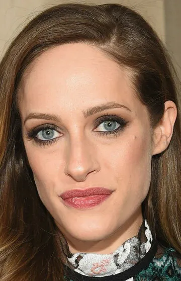 Фотография актёра – Карли Чаикин (Carly Chaikin)