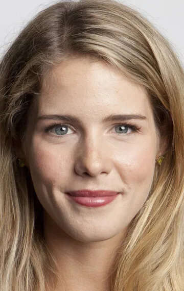 Фотография актёра – Эмили Бетт Рикардс (Emily Bett Rickards)