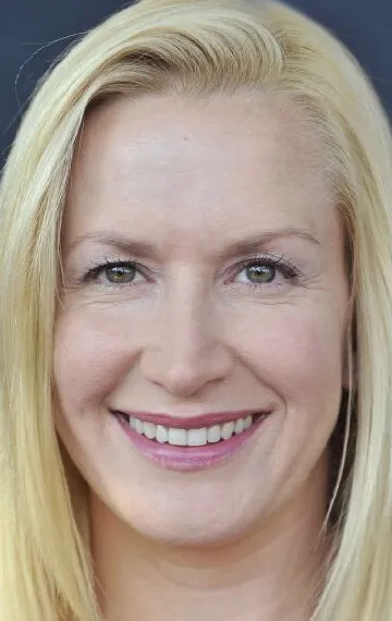 Фотография актёра – Анджела Кинси (Angela Kinsey)
