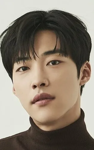 Фотография актёра – У До-хван (Woo Do-hwan)