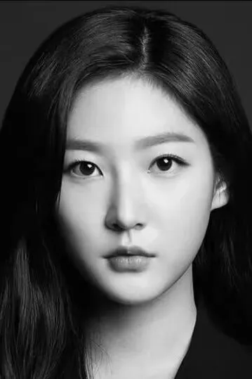 Фотография актёра – Ким Сэ-рон (Kim Sae-ron)