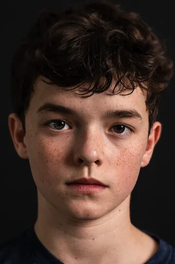 Фотография актёра Оуэн Купер