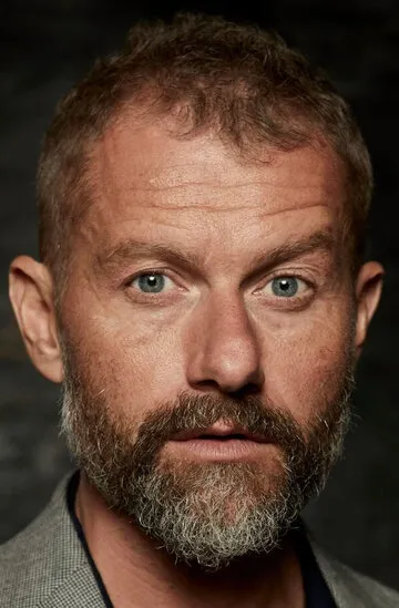 Фотография актёра Джеймс Бэдж Дейл