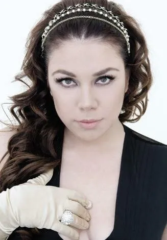 Фотография актёра Ешим Джерен Бозолу