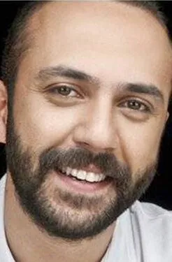 Фотография актёра Сарп Аккая