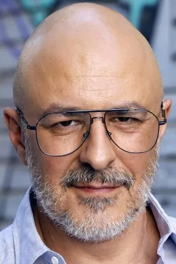 Фотография актёра Роберто Аламо