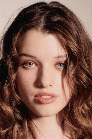 Фотография актёра Эвер Андерсон