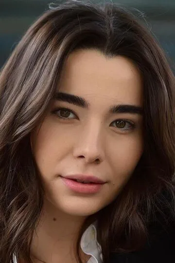 Фотография актёра Фейза Севиль Гюнгёр