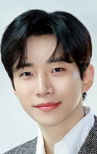 Фотография актёра Ли Джун-хо