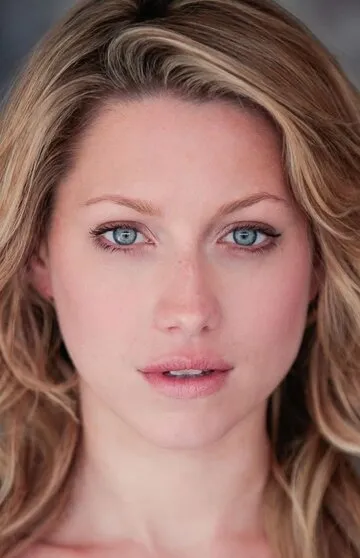 Фотография актёра Нив Уолш