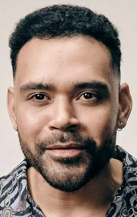 Фотография актёра Илай Суинделлс