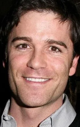 Фотография актёра – Янник Биссон (Yannick Bisson)