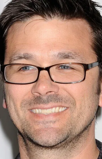 Фотография актёра Дин Холлэнд