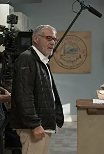 Фотография актёра Джеймс Р. Багдонас