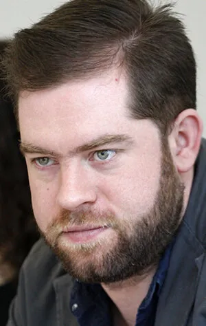 Фотография актёра Саймон Эванс