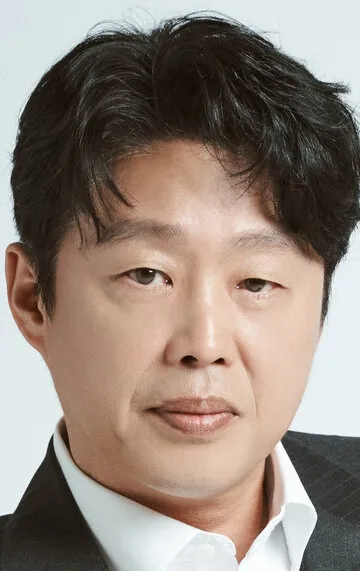 Фотография актёра Ким Хи-вон