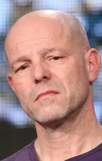 Фотография актёра Саймон Селлан Джонс