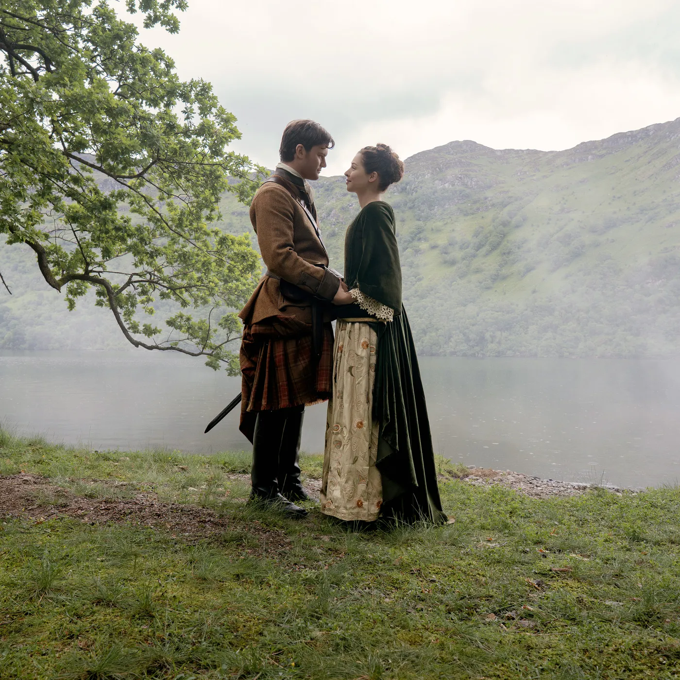 Постер «Чужестранка: Кровь от крови моей» – спасительный круг студии Starz