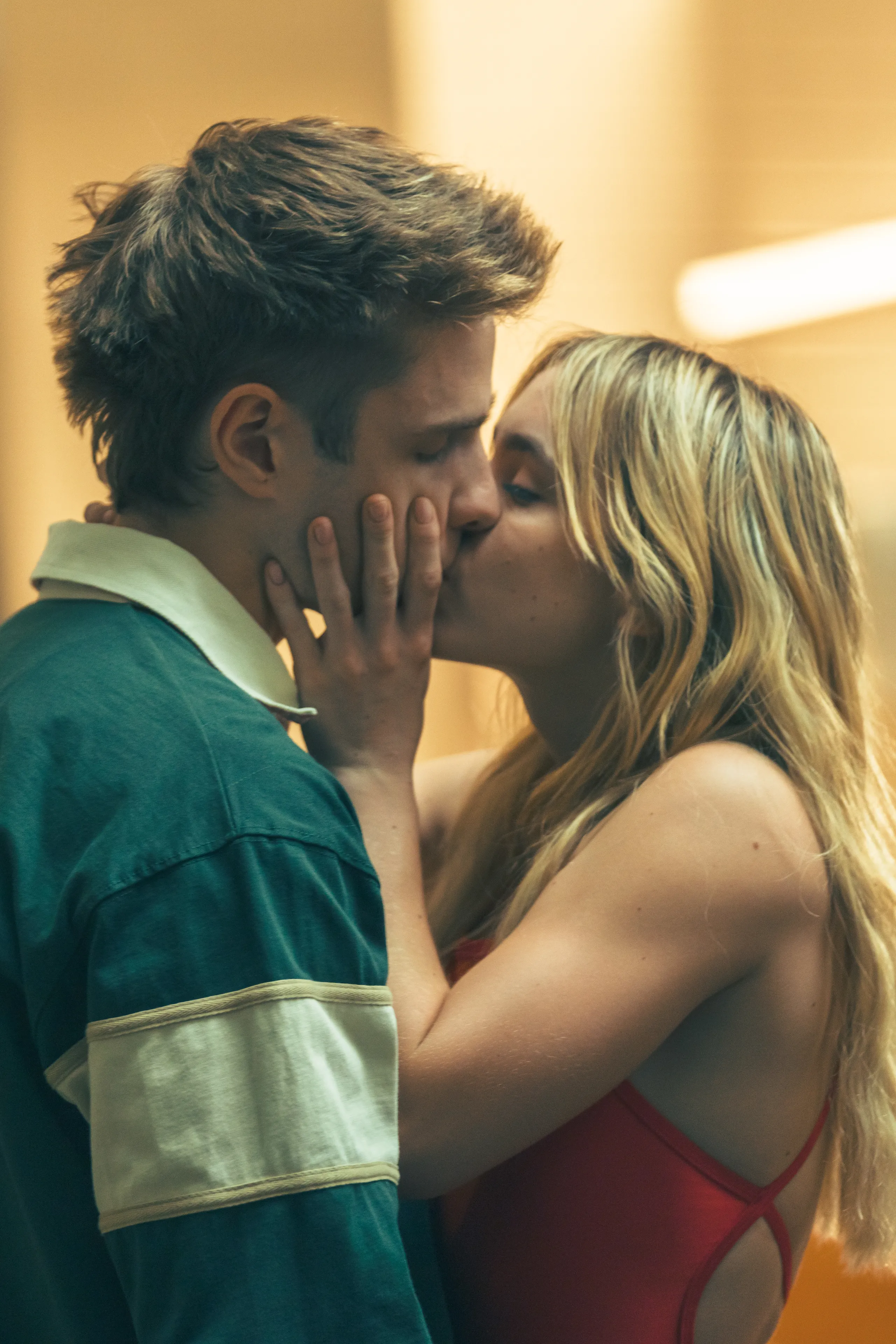 «Олимп»: Красивые подростки, грязные тайны и вечный вопрос — а что, так можно было?